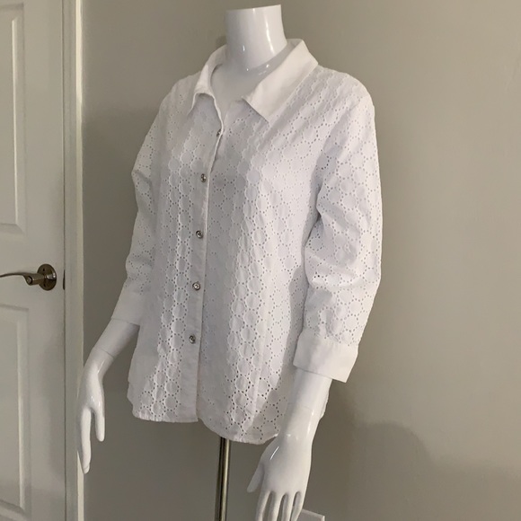 Birch Hill Eyelet bottom Down Blouse. - Picture 4 of 11